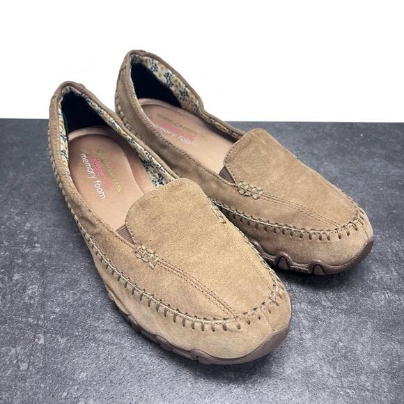 Skechers Relaxed Fit Pedestrian Tan Suede Loafers Women's US 8 Memory Foam Shoes - Picture 1 of 10